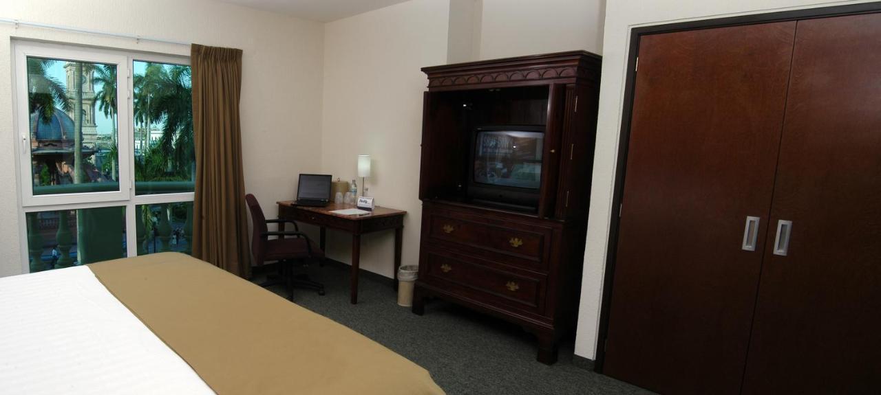 Hs Hotsson Smart Value Tampico Hotell Exteriör bild