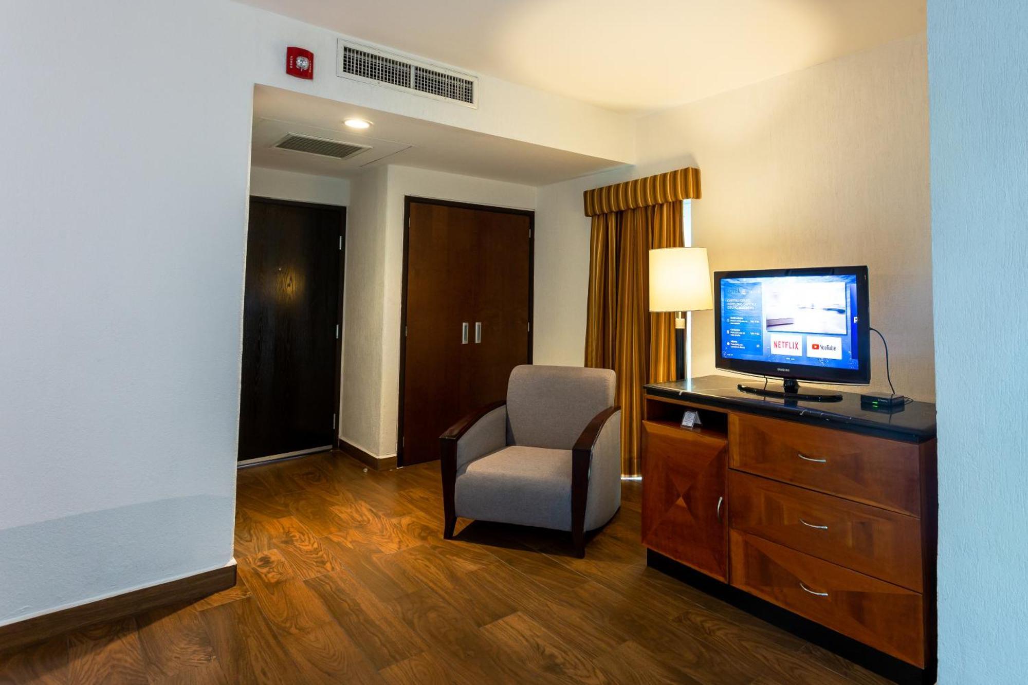 Hs Hotsson Smart Value Tampico Hotell Exteriör bild
