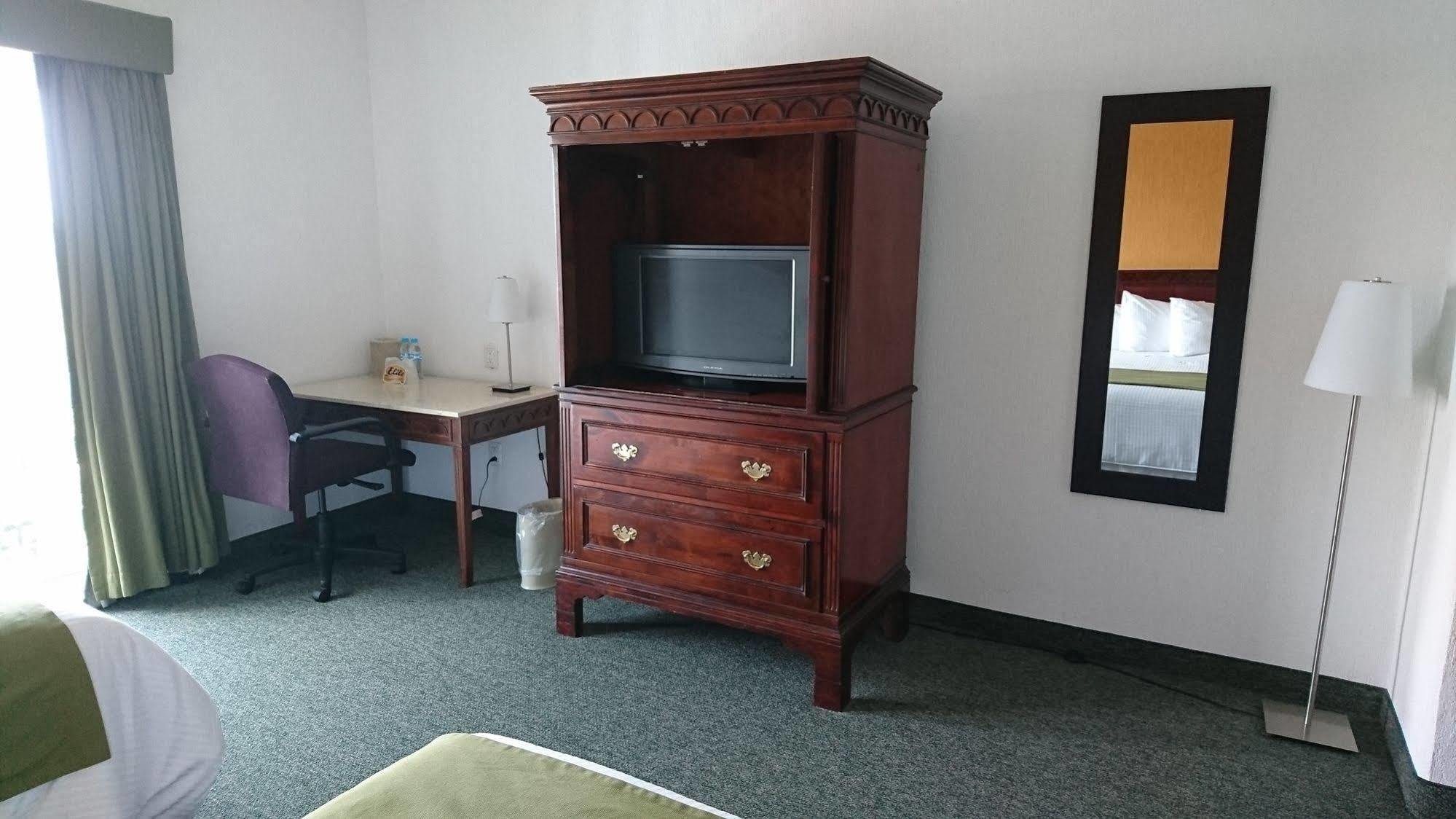 Hs Hotsson Smart Value Tampico Hotell Exteriör bild